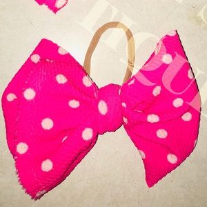 Sassy pink bow on nylon